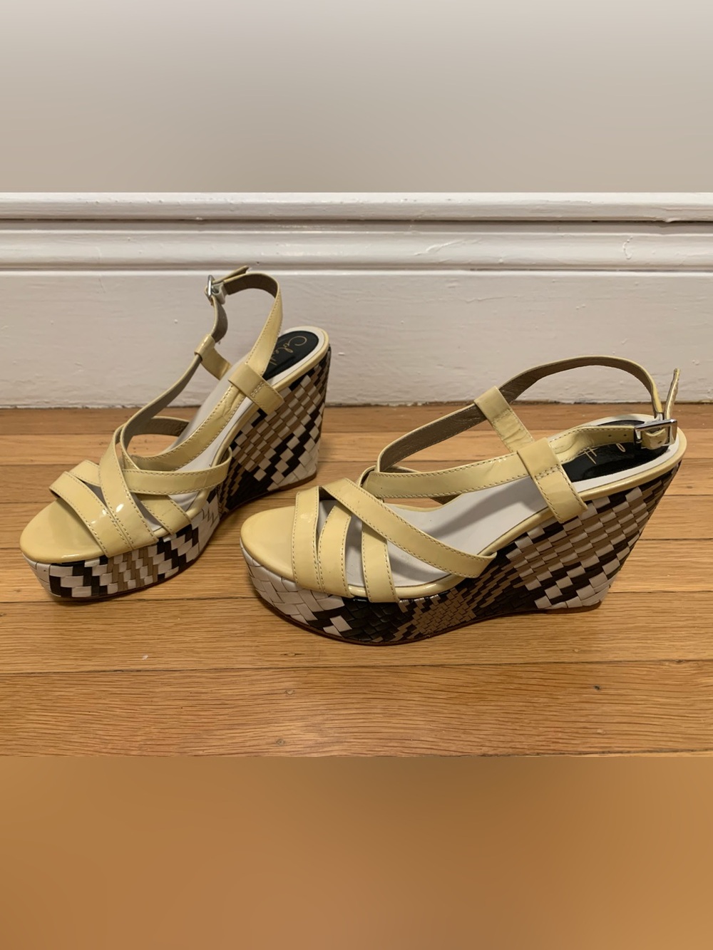 EUC Cole Haan Multi Black/White Woven Hi Wedge Platform Yellow Sandals Size 8.5M - Picture 8 of 14
